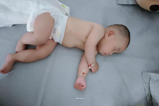 湖北宝宝多久会坐